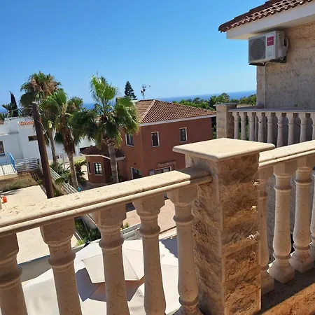 On Hill With Swimming Pool, فيلة أيا نابا