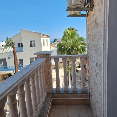 On Hill With Swimming Pool, أيا نابا