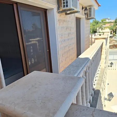 فيلة On Hill With Swimming Pool,