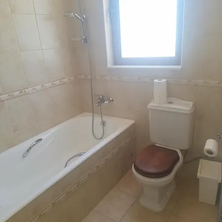 فيلة On Hill With Swimming Pool,